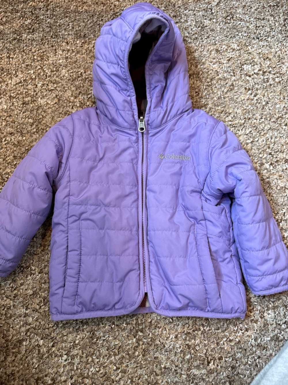 Columbia Lilac Quilted Hooded Jacket with Plaid Lining. NWOT.